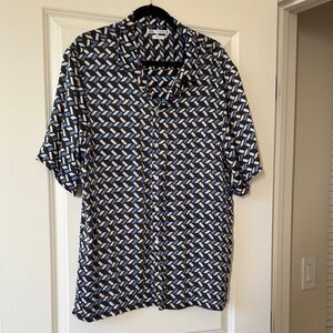 Zara Men's Blue and White Geometric Shirt